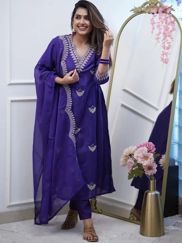 PV Chanderi Embroidered Kurti Set with Dupatta – Elegant Festive